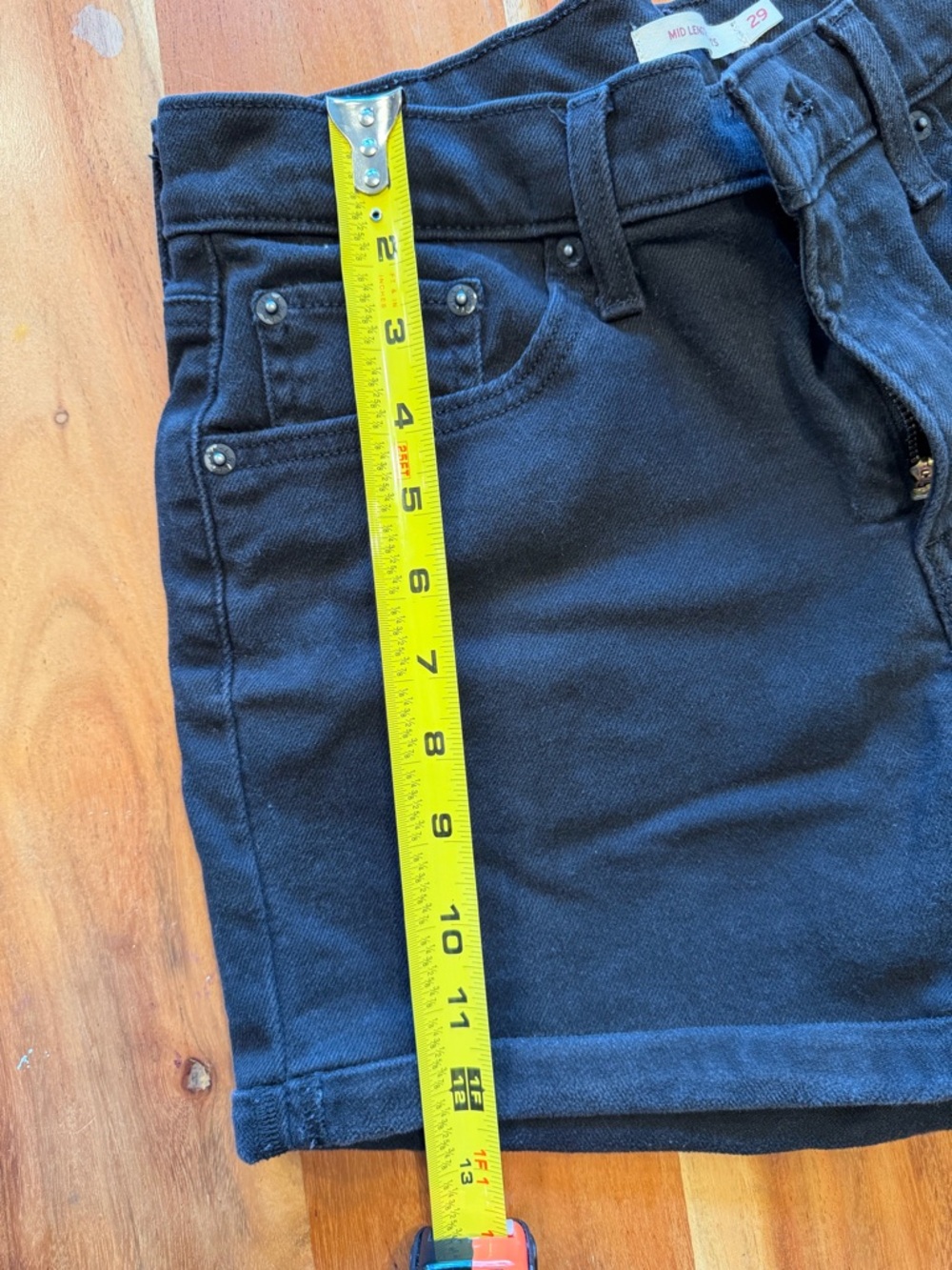 Levi’s Classic 2010s Black Mid Length Denim Shorts Size 29 (VGUC) - Picture 7 of 9